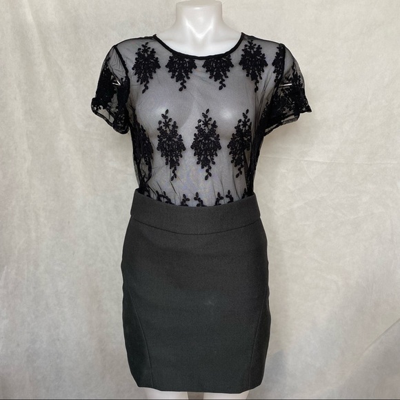 Banana Republic Dresses & Skirts - Banana Republic Grey Pencil Mini Business Skirt